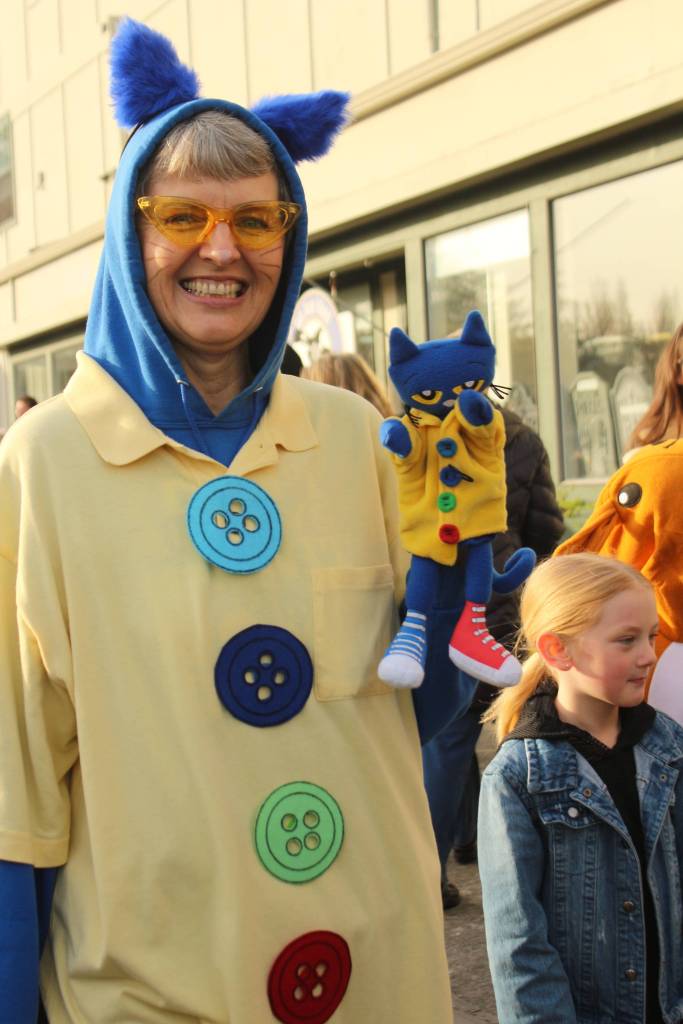 Children haunt the streets of Friday Harbor | Gallery