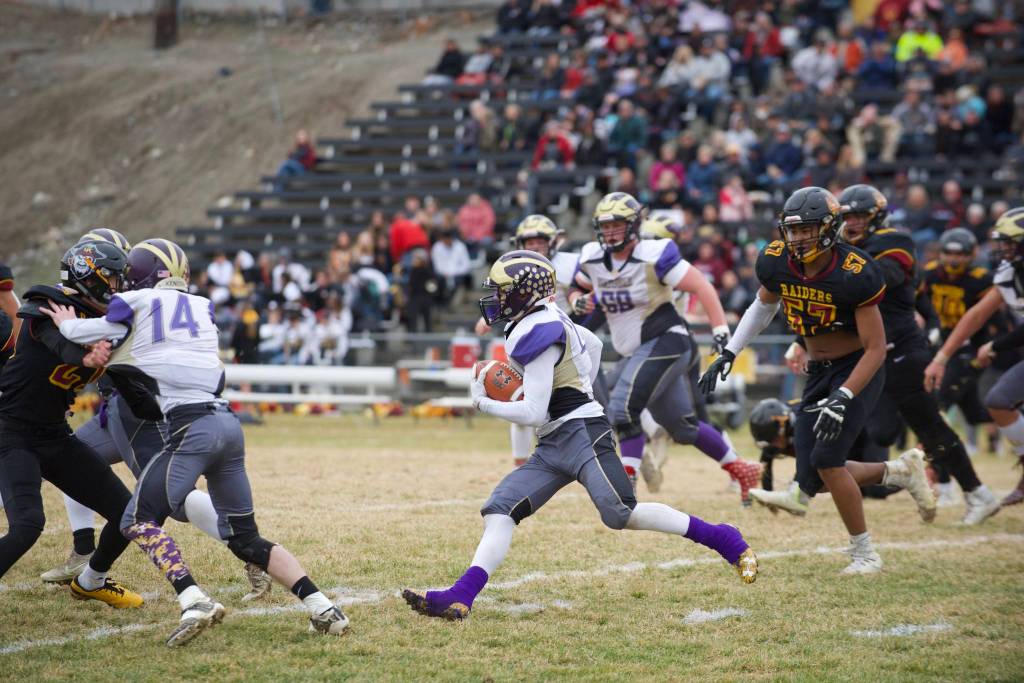 #22 Kyson Jackson scoots for a large yardage gain. (John Stimpson/Contributed photo.)