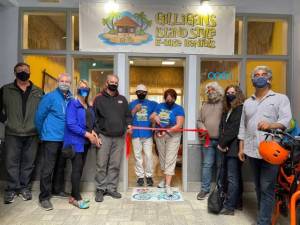 Left to Right: Chamber Board of Directors Steve Hushebeck, Scott Sluis, Yvonne Buijs-Mancuso and Paul Hopkins; owners Jodie and Doug; Chamber Board of Directors Karl Bruno and Deborah Hoskinson; and Mayor Farhad Ghatan. (Contributed photo)