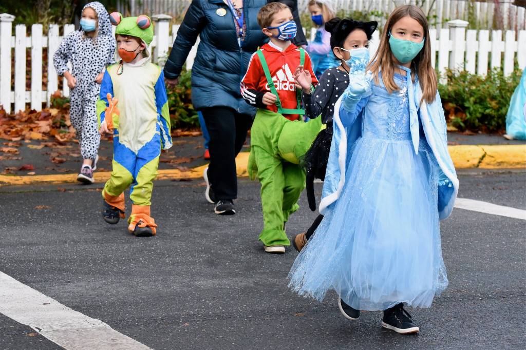 Staff photo/Tate Thomson
Friday Harbor Elementary School students showed off their costumes at the 2021 Halloween Parade on Friday, Oct. 29 at 9 a.m.