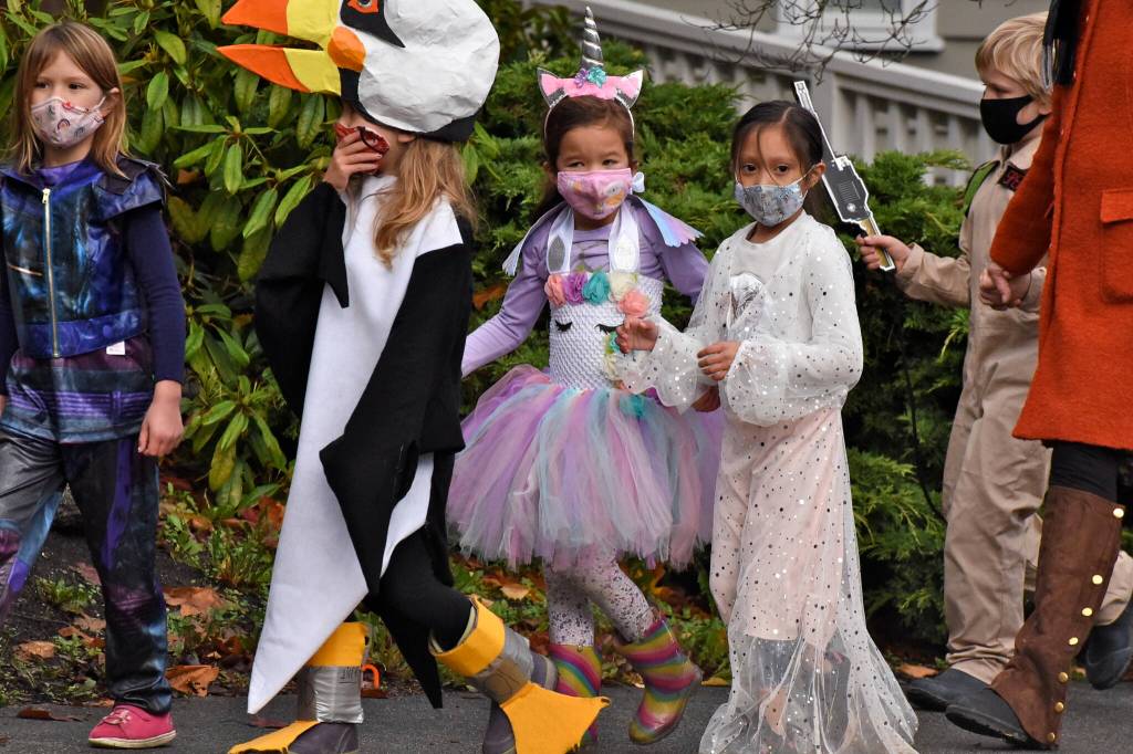 Staff photo/Tate Thomson
Friday Harbor Elementary School students showed off their costumes at the 2021 Halloween Parade on Friday, Oct. 29 at 9 a.m.