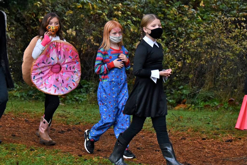 Staff photo/Tate Thomson
Friday Harbor Elementary School students showed off their costumes at the 2021 Halloween Parade on Friday, Oct. 29 at 9 a.m.
