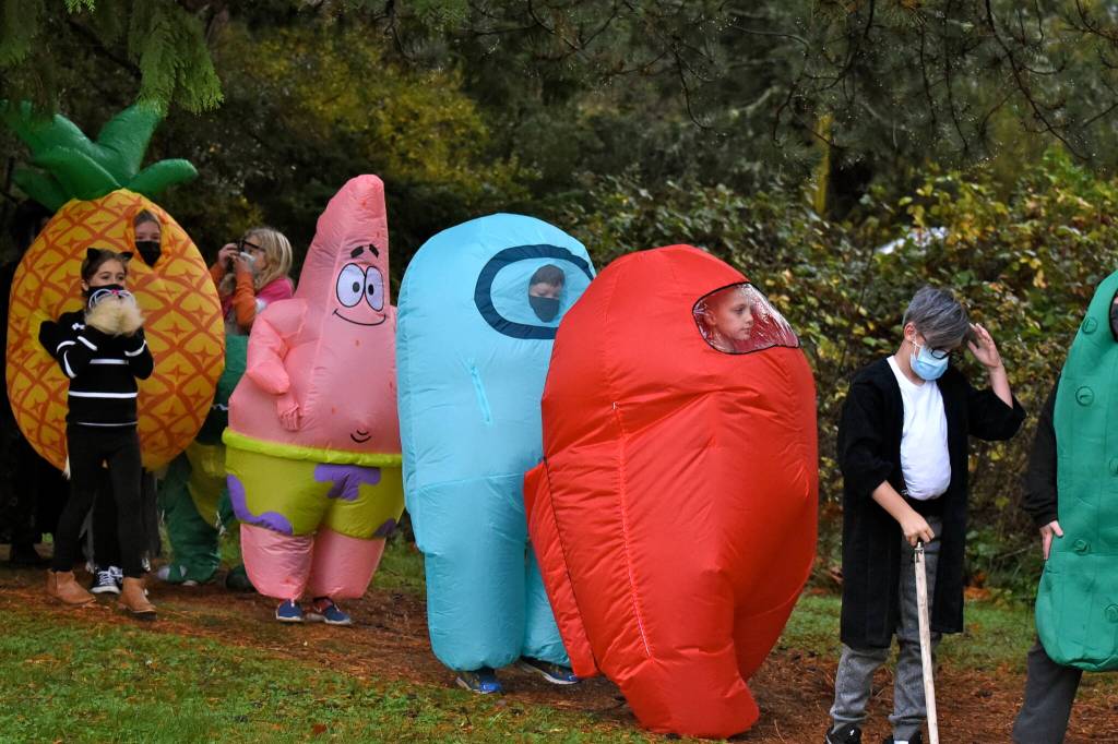 Staff photo/Tate Thomson
Friday Harbor Elementary School students showed off their costumes at the 2021 Halloween Parade on Friday, Oct. 29 at 9 a.m.