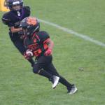 Heather Spaulding \ Staff photo
Pee Wees run to make a touchdown.