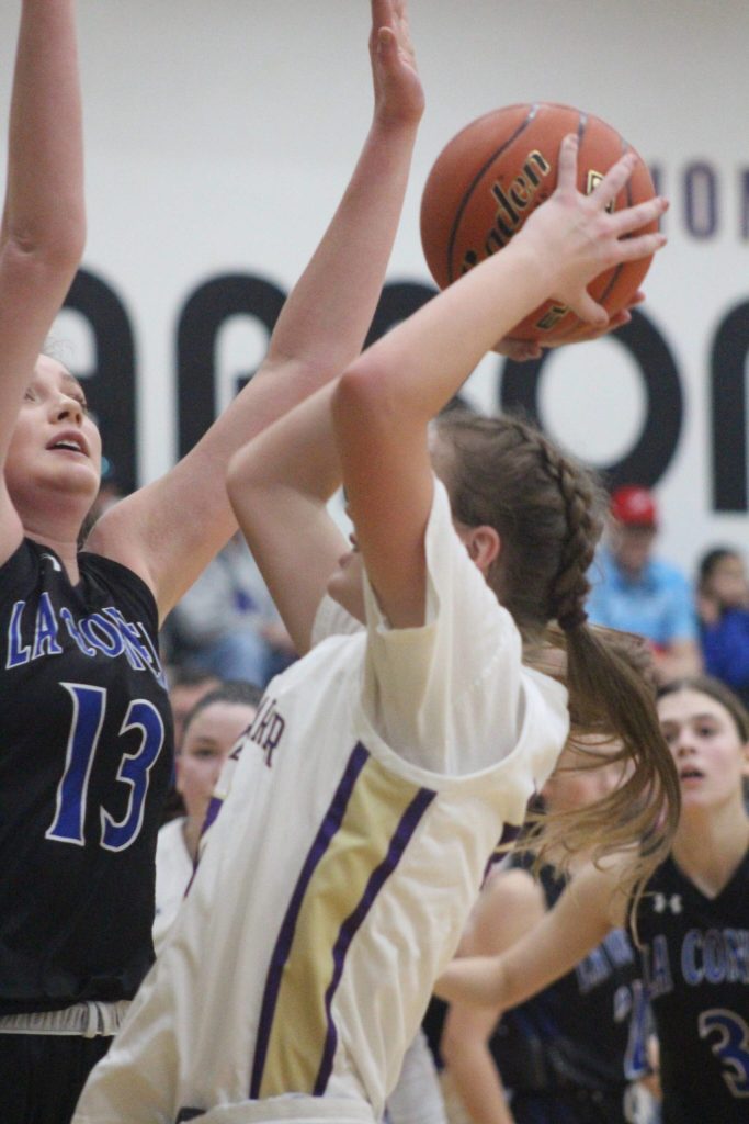 Heather Spaulding \ Staff photo
Vera Schoulz makes a shot.