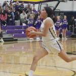 Heather Spaulding \ Staff photo
Perla Garcia-Sanabria taking the ball down the court.