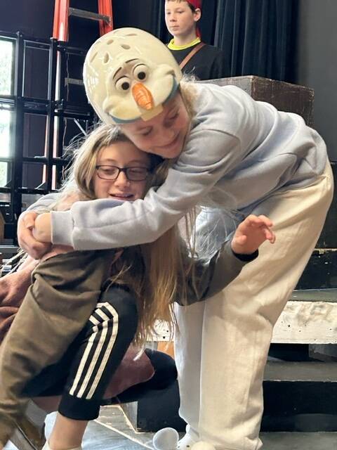 Heather Spaulding\ Staff photo
Violet Dolsen-Malone and Ariana Moreno, Nadya Troutman, Conner Merritt