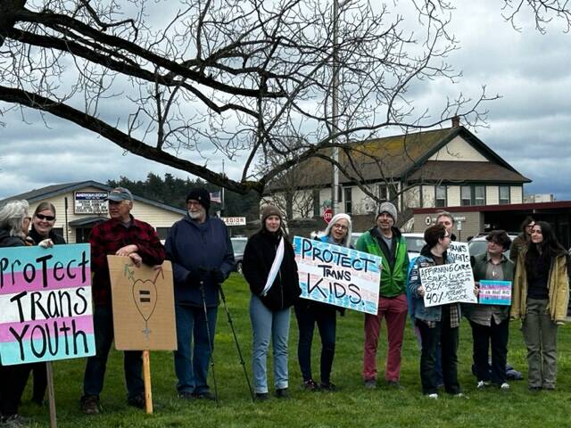 Heather Spaulding Staff photo
Atendees showing support for the Trans community.
Heather Spaulding \ Staff photo
Attendees showing support for the trans community. 
Heather Spaulding \ Staff photo
Attendees showing support for the trans community.