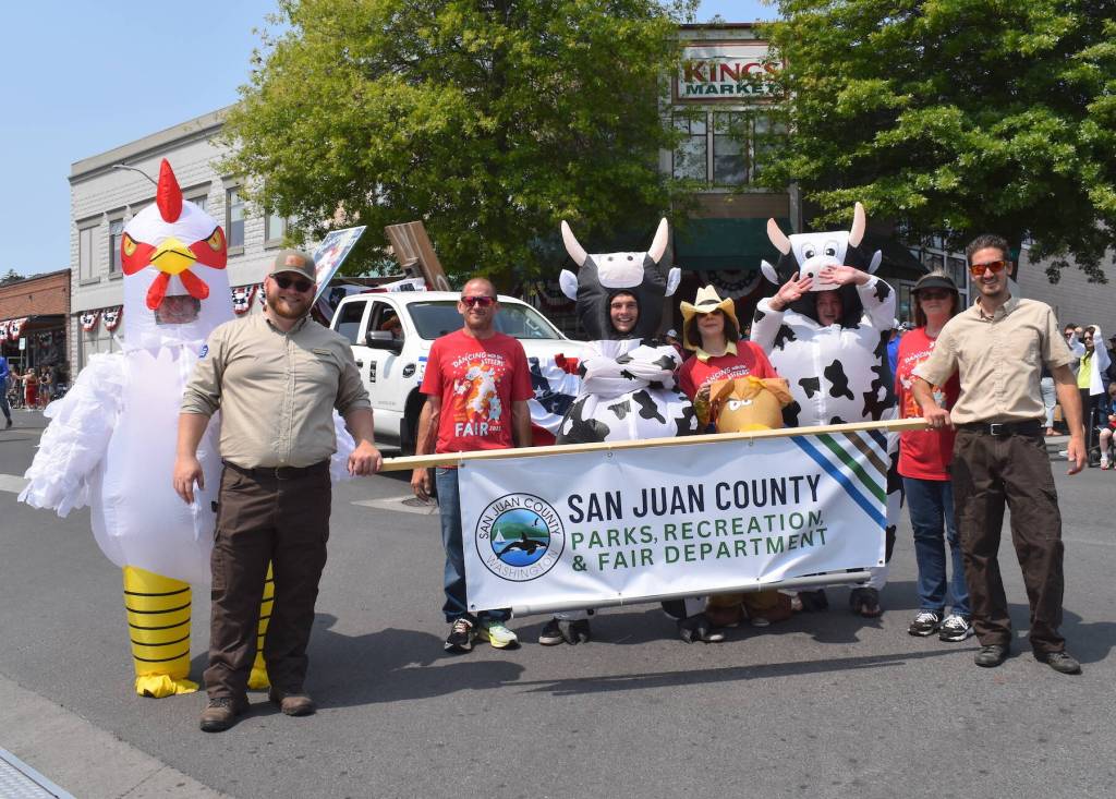 Kelley Balcomb-Bartok staff photo
Staff and livestock of the San Juan County Parks and Fair were seen Dancing With The Steers at the 2023 Friday Harbor Fourth of July parade.