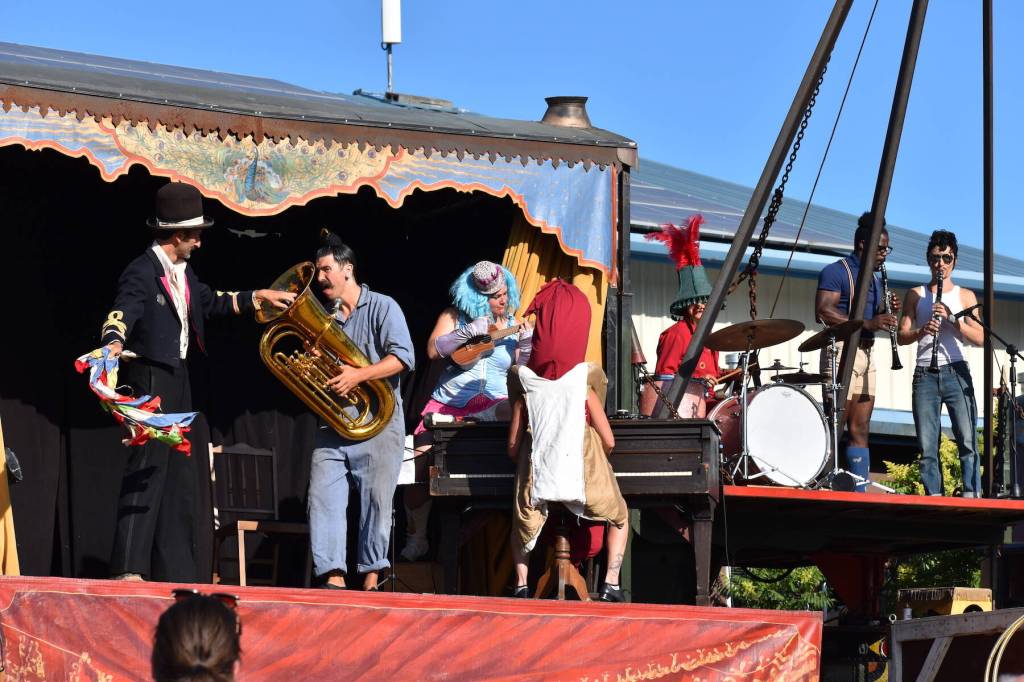 Staff photo \ Kelley Balcomb-Bartok
Another musical act.