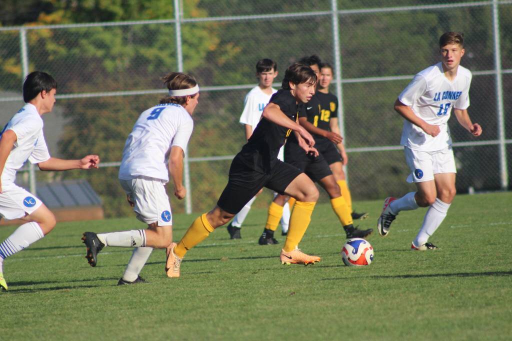 Heather Spaulding  Staff photo
Mateo Zapelli keeps the ball from LaConner while moving toward the goal.