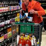 Heather Spaulding \ Staff photo
Rachelle Radonski grabbing juice for families in need