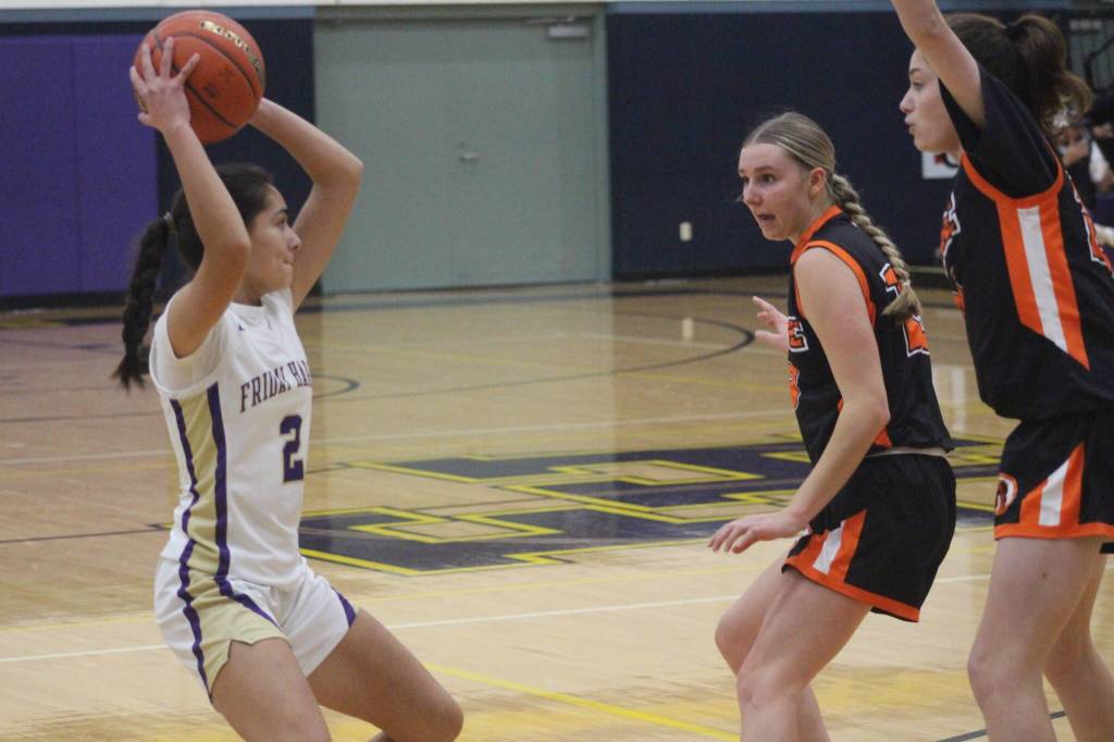 Isabel Ashley/Staff photo
Atziry Orozco, Freshman, looks for a teammate for the pass.