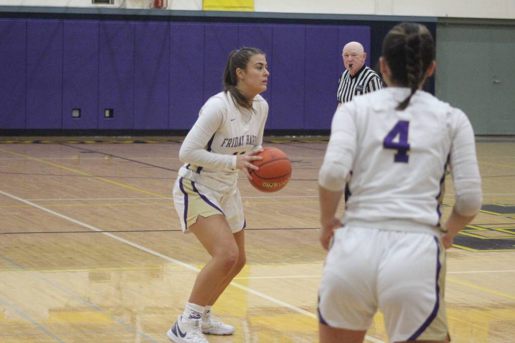 Isabel Ashley/Staff photo
Sheya Welty, Senior, contemplates her next move.