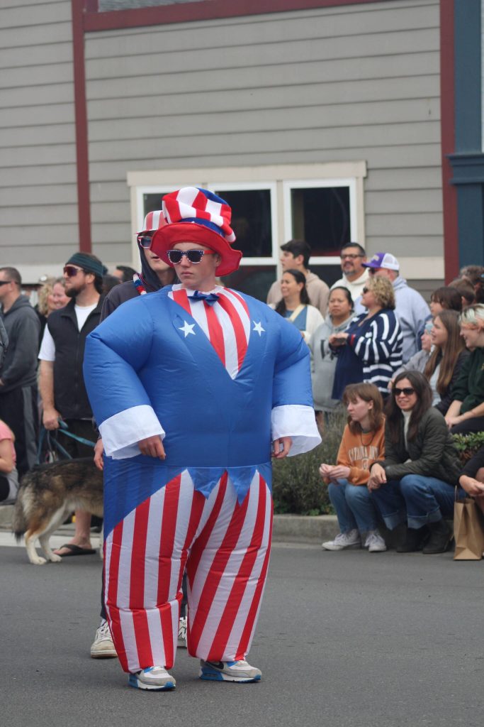 Heather Spaulding Staff photo
Juniors brought Uncle Sam to the parade.
