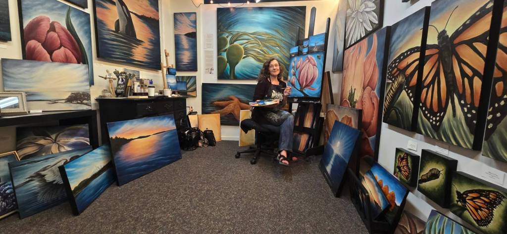 Hoke in her studio at Windy Gallery