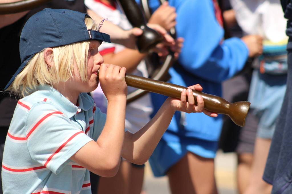 Heather Spaulding \ Staff photo
One of the UW labs marchers playing a bull kelp.