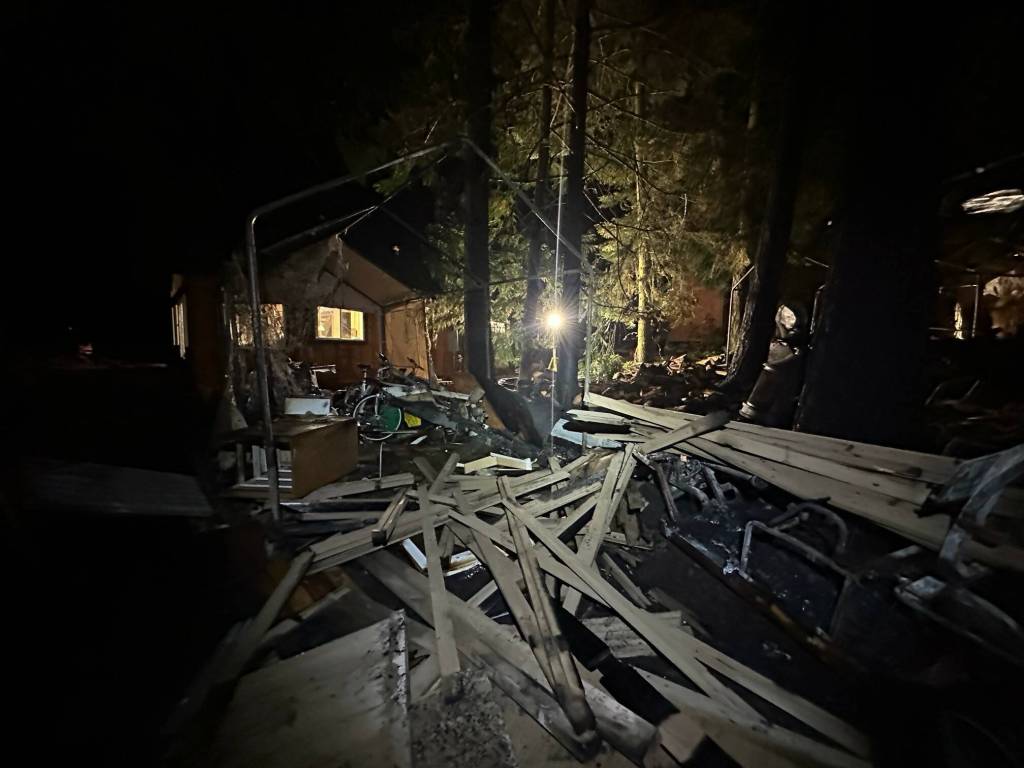 Monico Mackinnon photo.
Damage done by the fire.