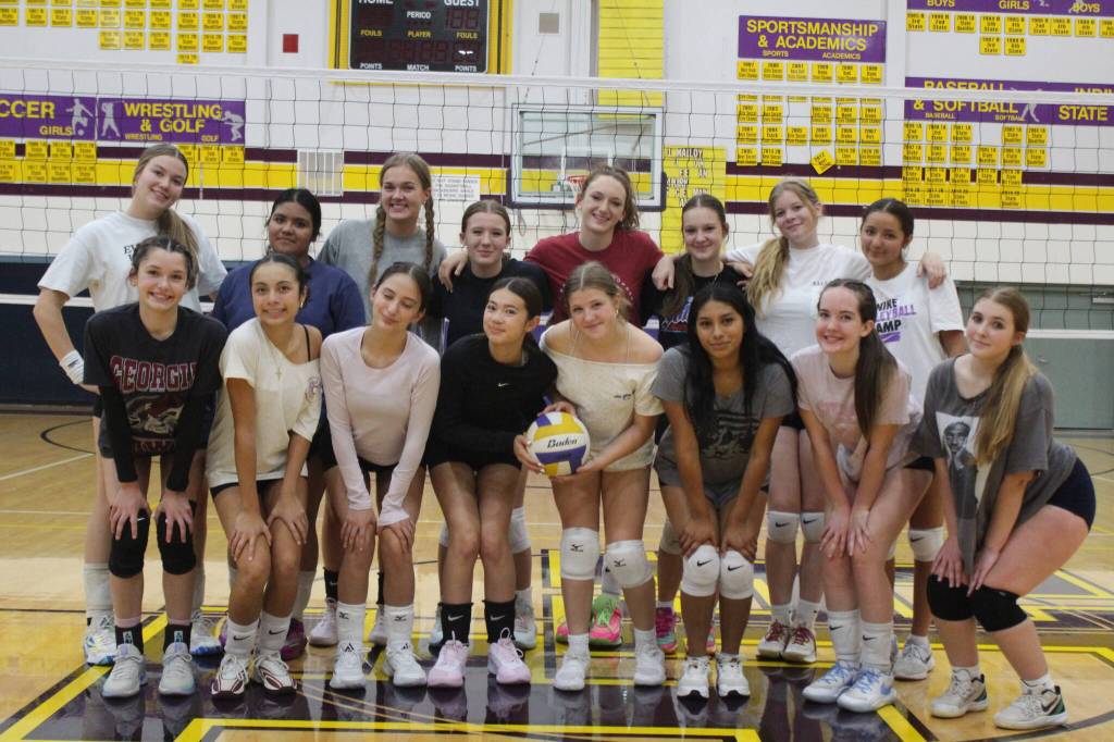 Heather Spaulding/Staff photo
Volleyball: Top row left to right: Ila Allen, Ruby Tapia, Vera Shoultz, Lena Wilson, Kristina Girvan, Sydney Quigley, Zoe Brown and Stella Ramirez.
Bottom left to right: Layla Ancich, Brenda Garfias-Pamatz, Brie Roit, Mika Jackson, Margaret Prescott, Daisey Busita, Olivia Alyward and Lexi Champlin.
Missing is Caylee Morton.