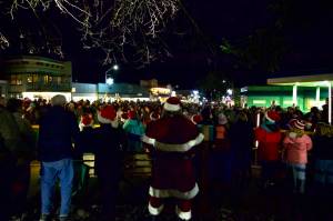 Contributed photos by Mercedes Ervin
The crowds gather to listen to the Trebel Makers, see Santa light the tree, and sing a few carols.