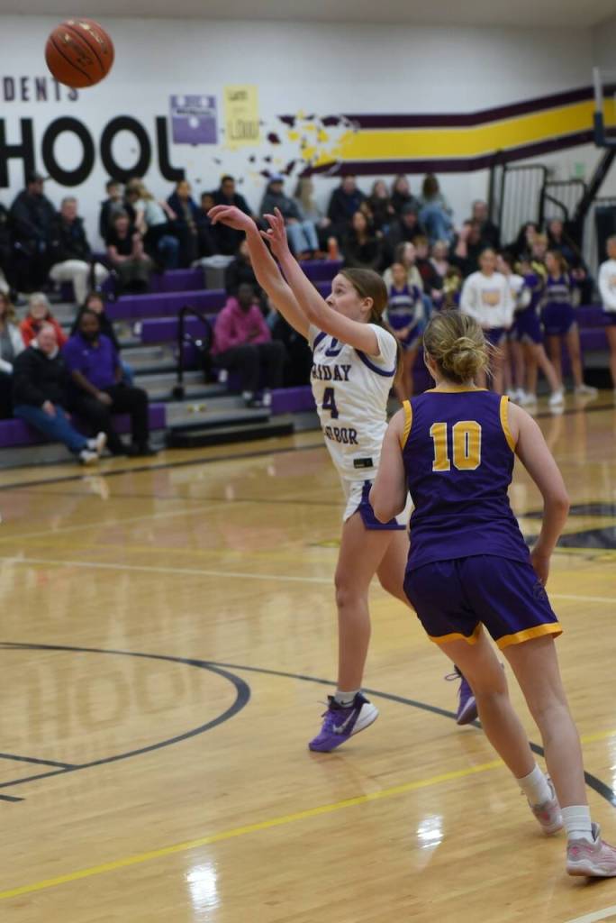 Contributed photo by John Stimpson
Lyla Ovenell,#4, shoots for two points.